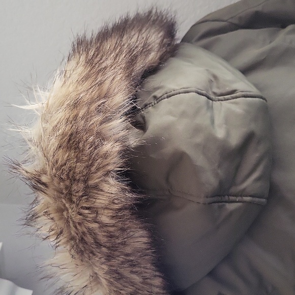 MICHAEL Michael Kors Olive Puffer Coat with Faux Fur Hood - Picture 9 of 9